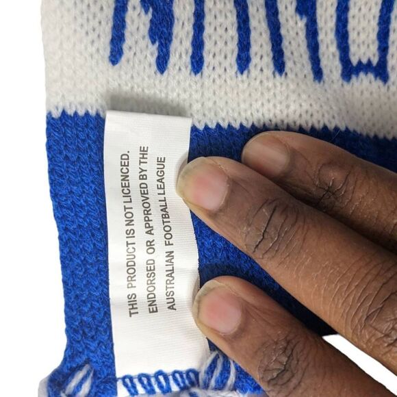 Kangaroos Knit Striped Pattern Blue White Scarf Lightweight - Picture 6 of 12